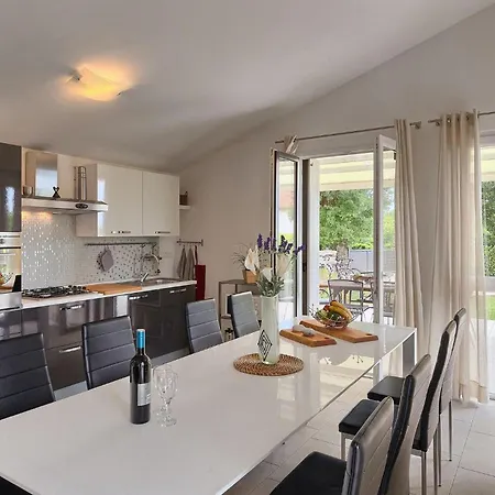Nyaraló Casa Enro *