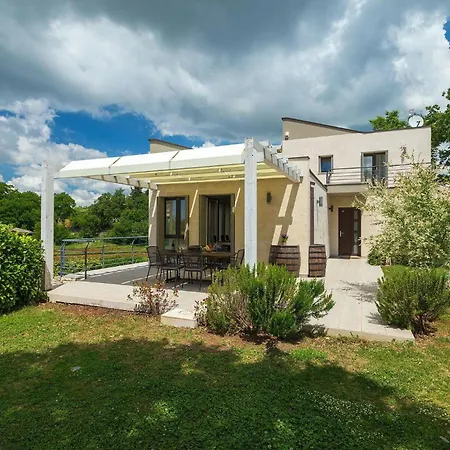 Casa Enro Nyaraló