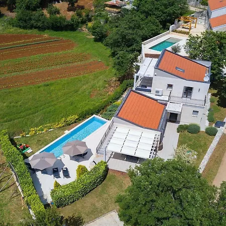 Casa Enro Bičići